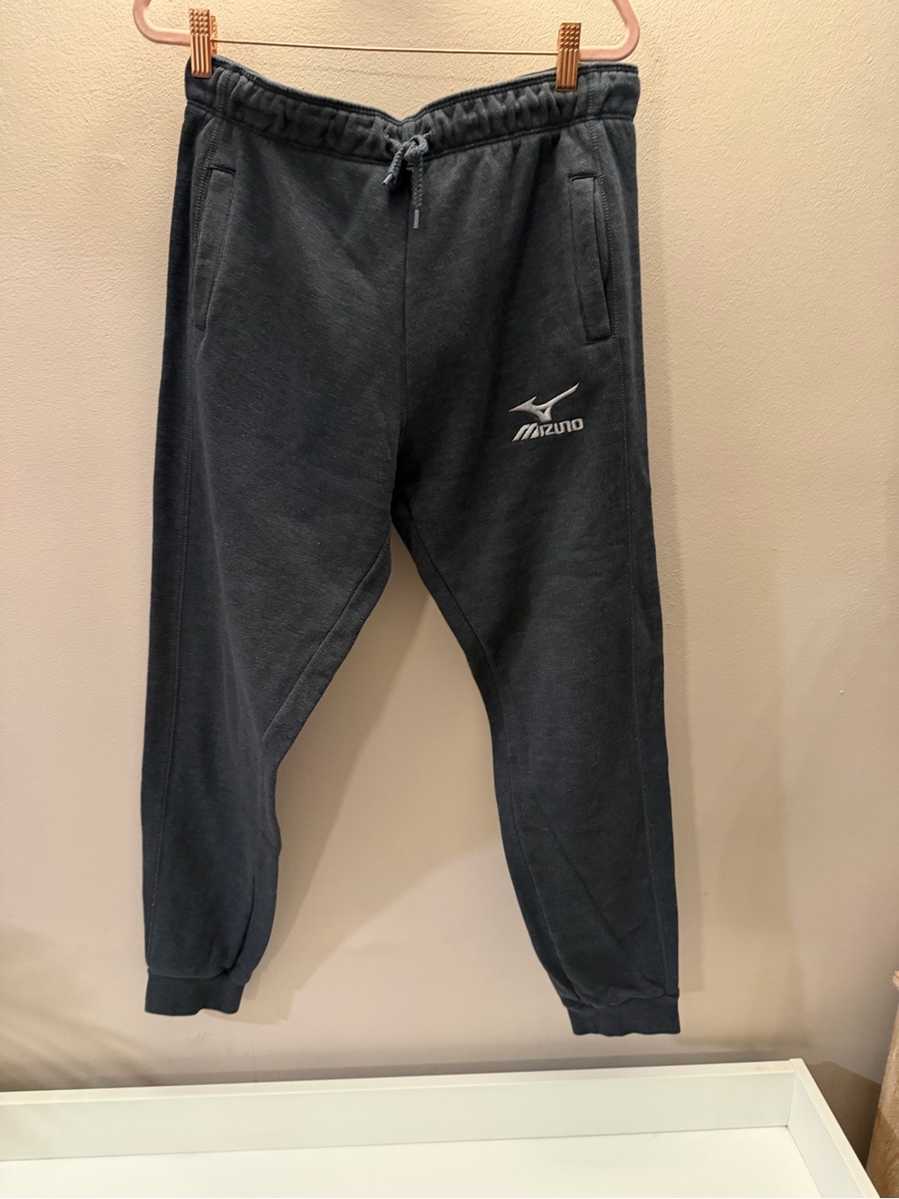 Mizuno Performance Mens Gray Fleece Joggers Sweatpants Size Medium Zipped Cuffs
